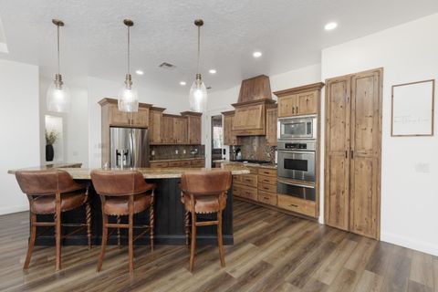 Tiny photo for 3177 E BROKEN ROCK Way, Washington, UT 84780 (MLS # 26-271089)