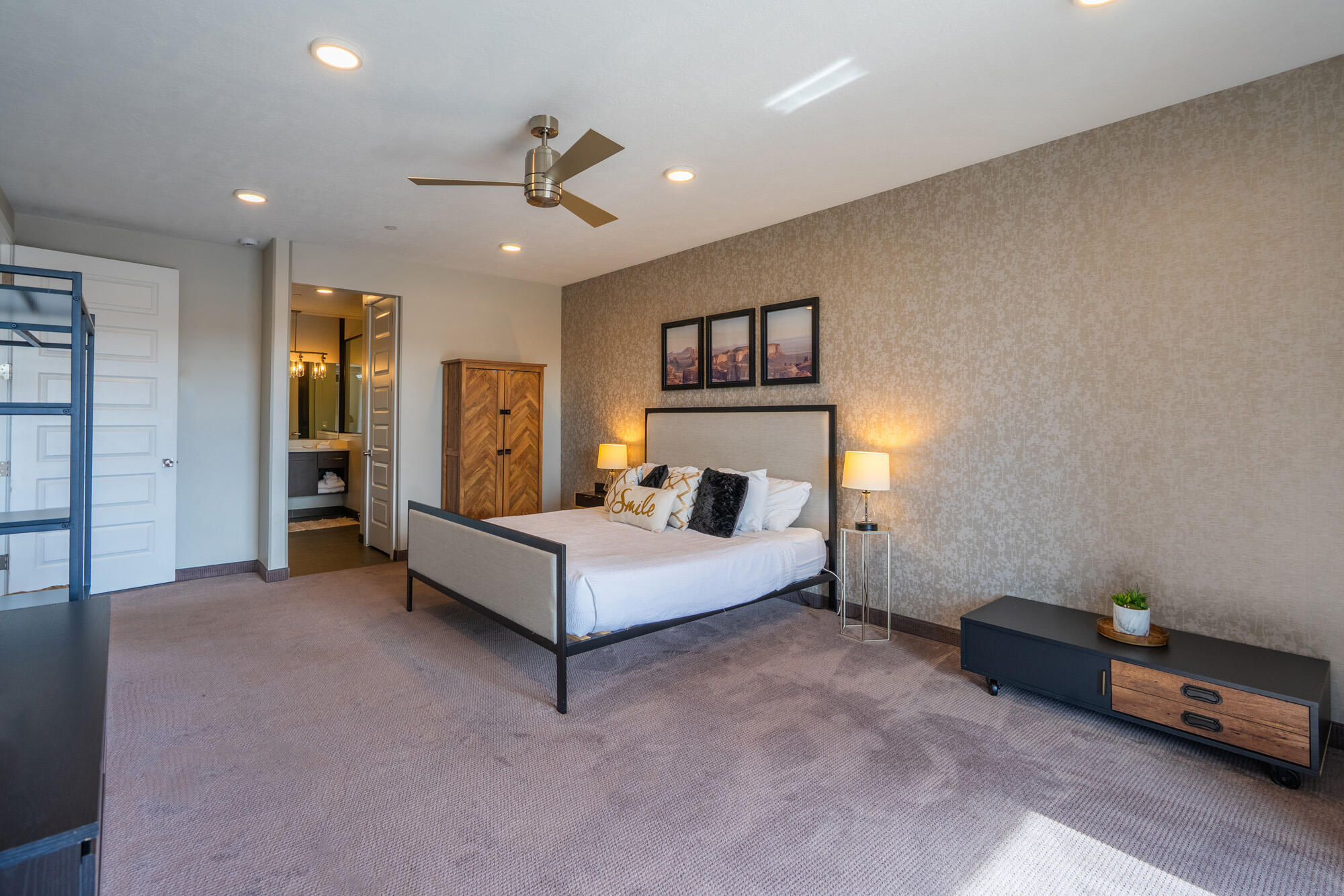 VILLAS AT SAND HOLLOW - Residential