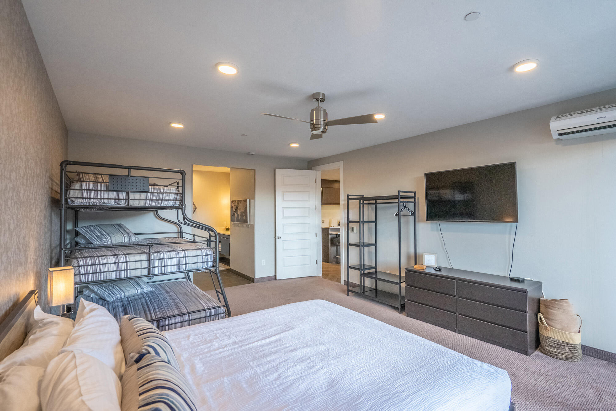 VILLAS AT SAND HOLLOW - Residential