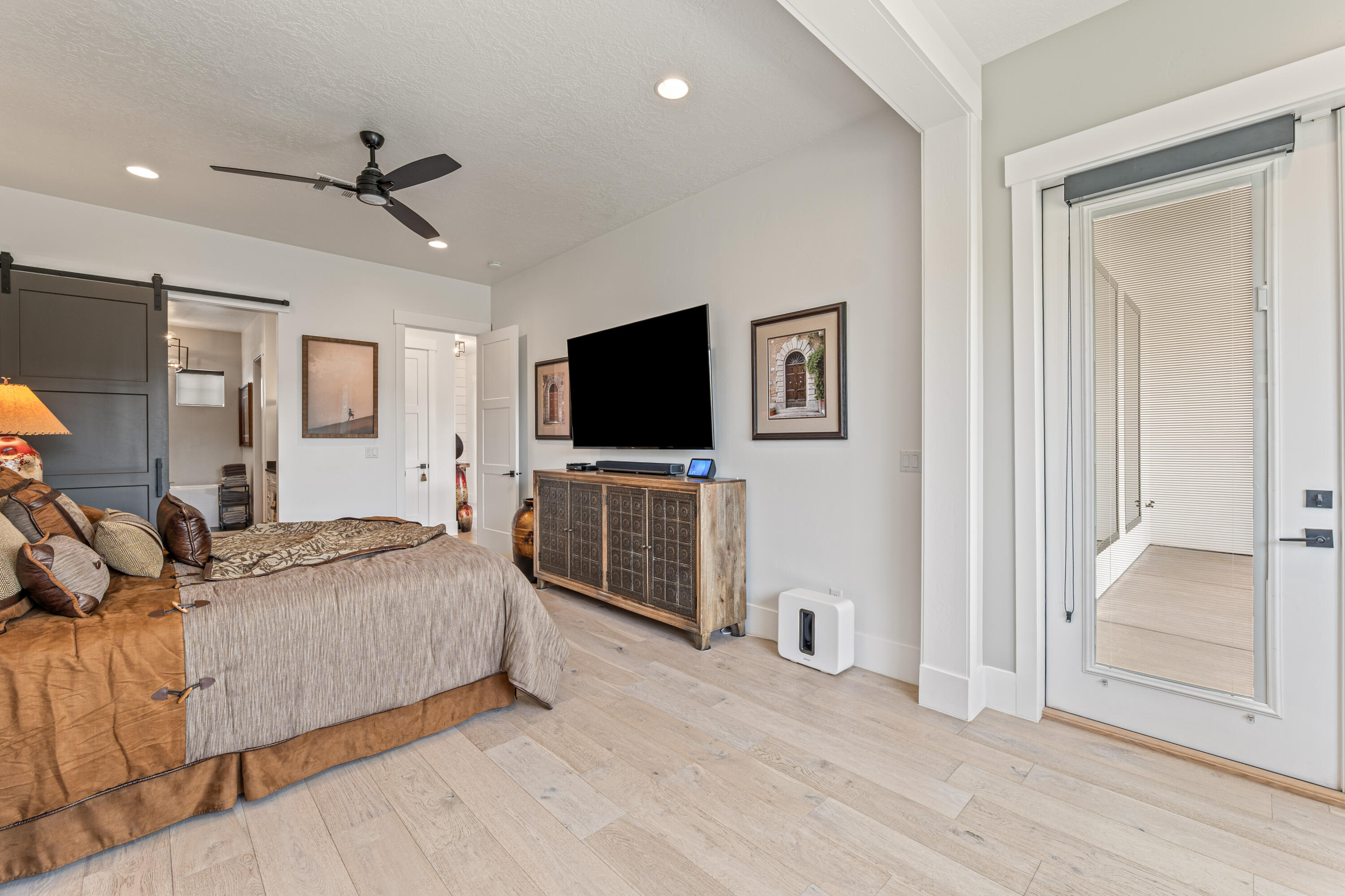 SOUTHERN VISTAS - Residential