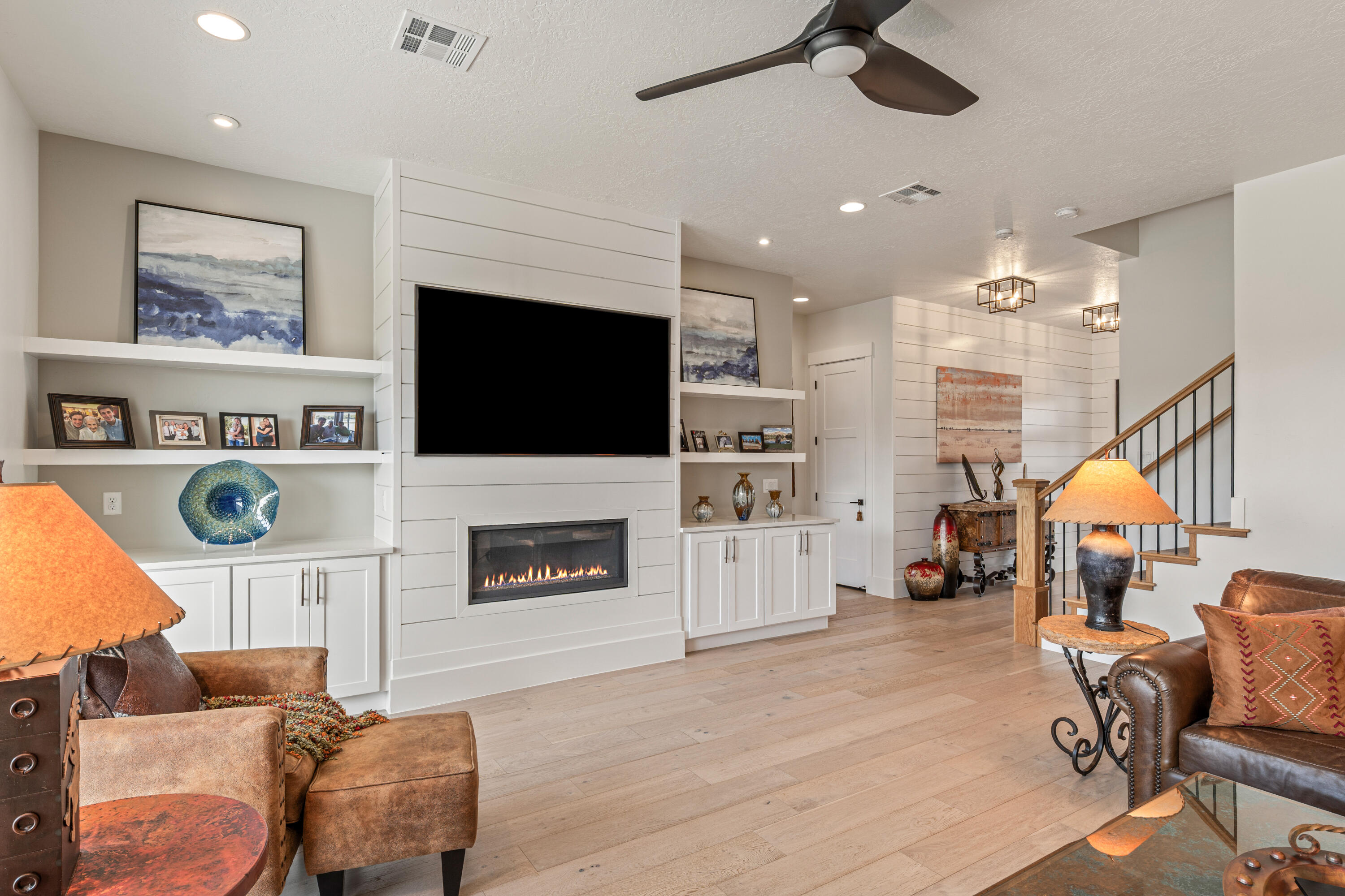 SOUTHERN VISTAS - Residential