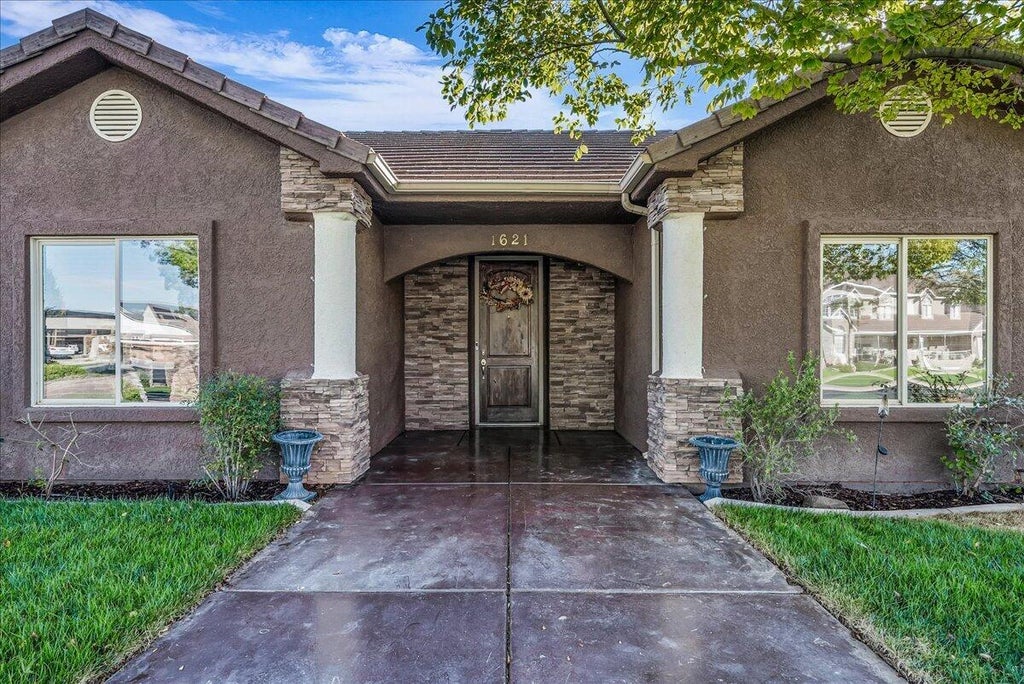 Photo of 1621 Lizzie LN, Saint George, UT 84790 (MLS # 26-277236)