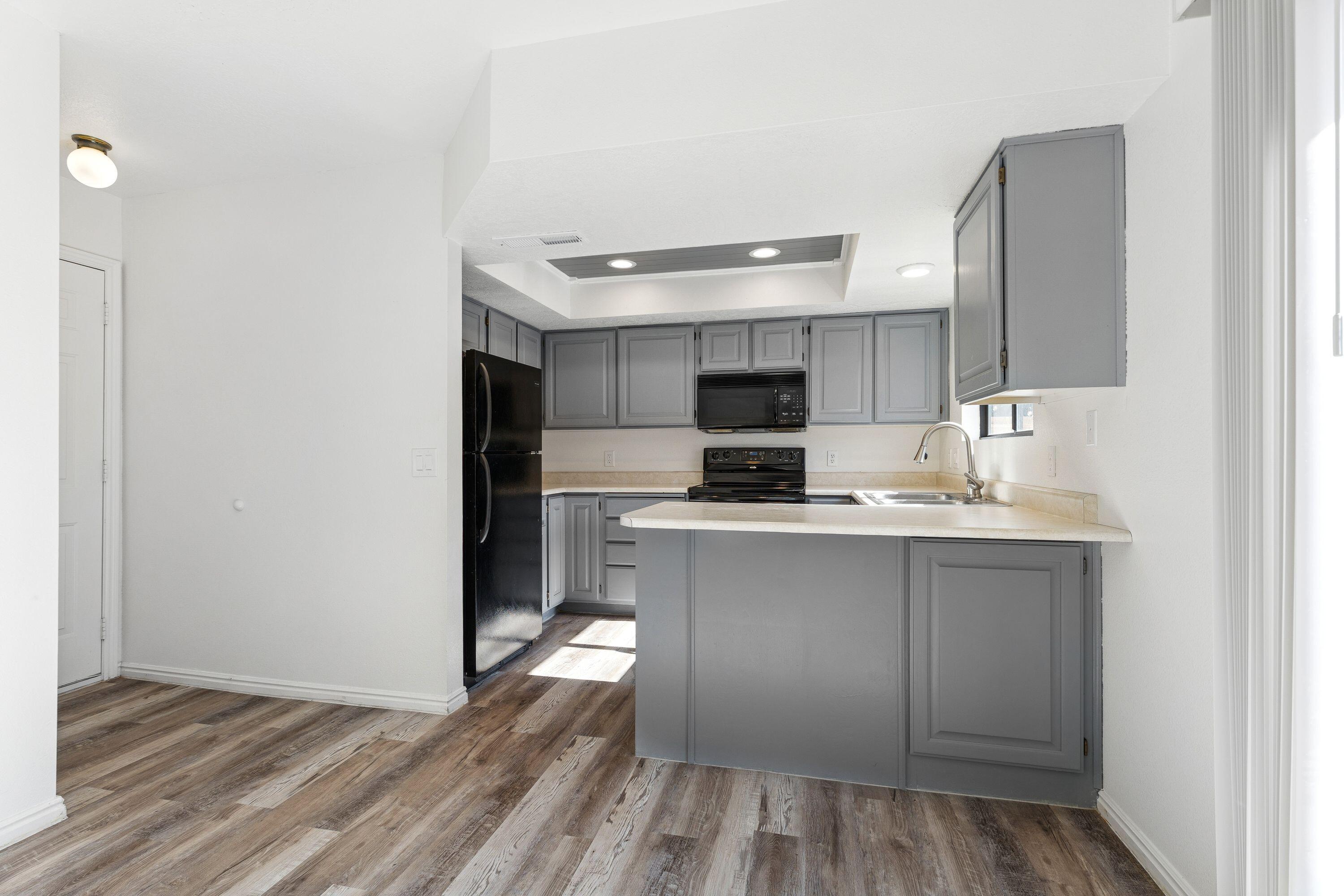 SPANISH PALMS TOWNHOMES - Residential