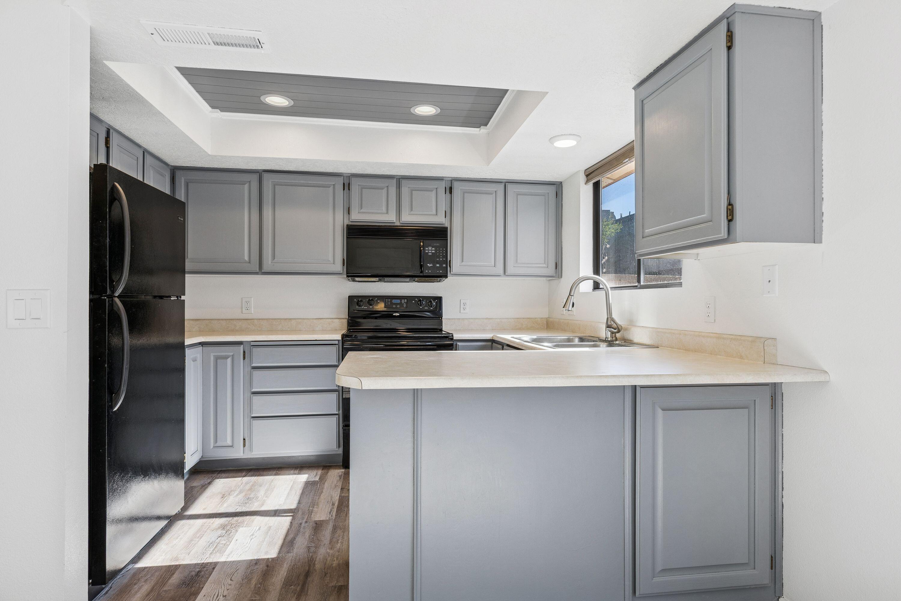 SPANISH PALMS TOWNHOMES - Residential