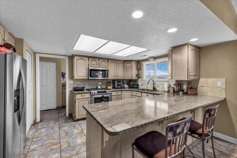 Tiny photo for 665 N Dusk DR, Saint George, UT 84770 (MLS # 25-266159)