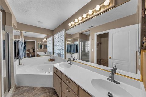 Tiny photo for 665 N Dusk DR, Saint George, UT 84770 (MLS # 25-266159)