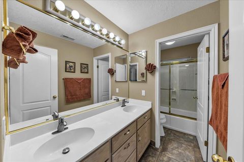 Tiny photo for 665 N Dusk DR, Saint George, UT 84770 (MLS # 25-266159)