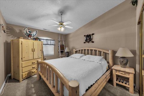Tiny photo for 665 N Dusk DR, Saint George, UT 84770 (MLS # 25-266159)