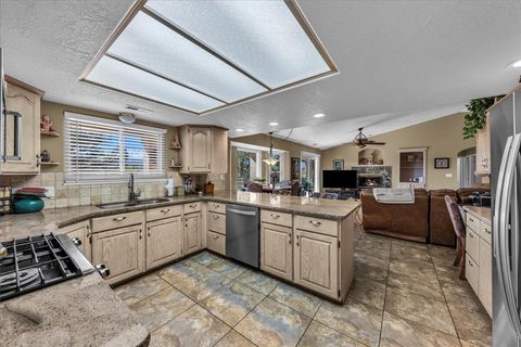 Tiny photo for 665 N Dusk DR, Saint George, UT 84770 (MLS # 25-266159)