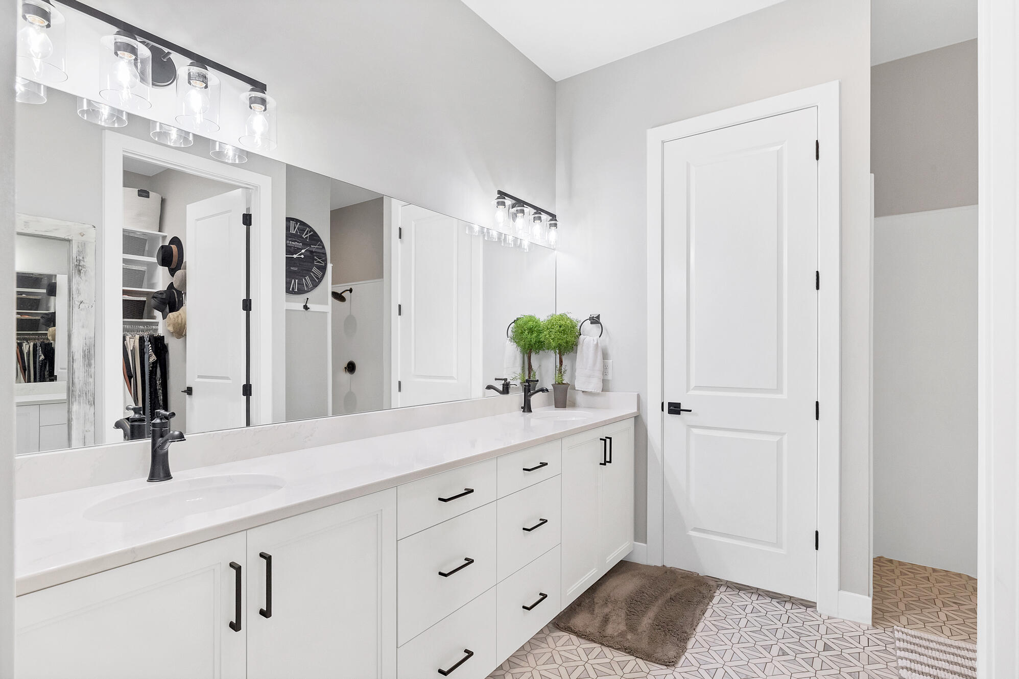 VILLAS AT SUN RIVER - Residential