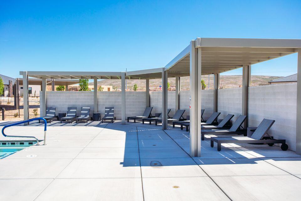 VILLAS AT SUN RIVER - Residential