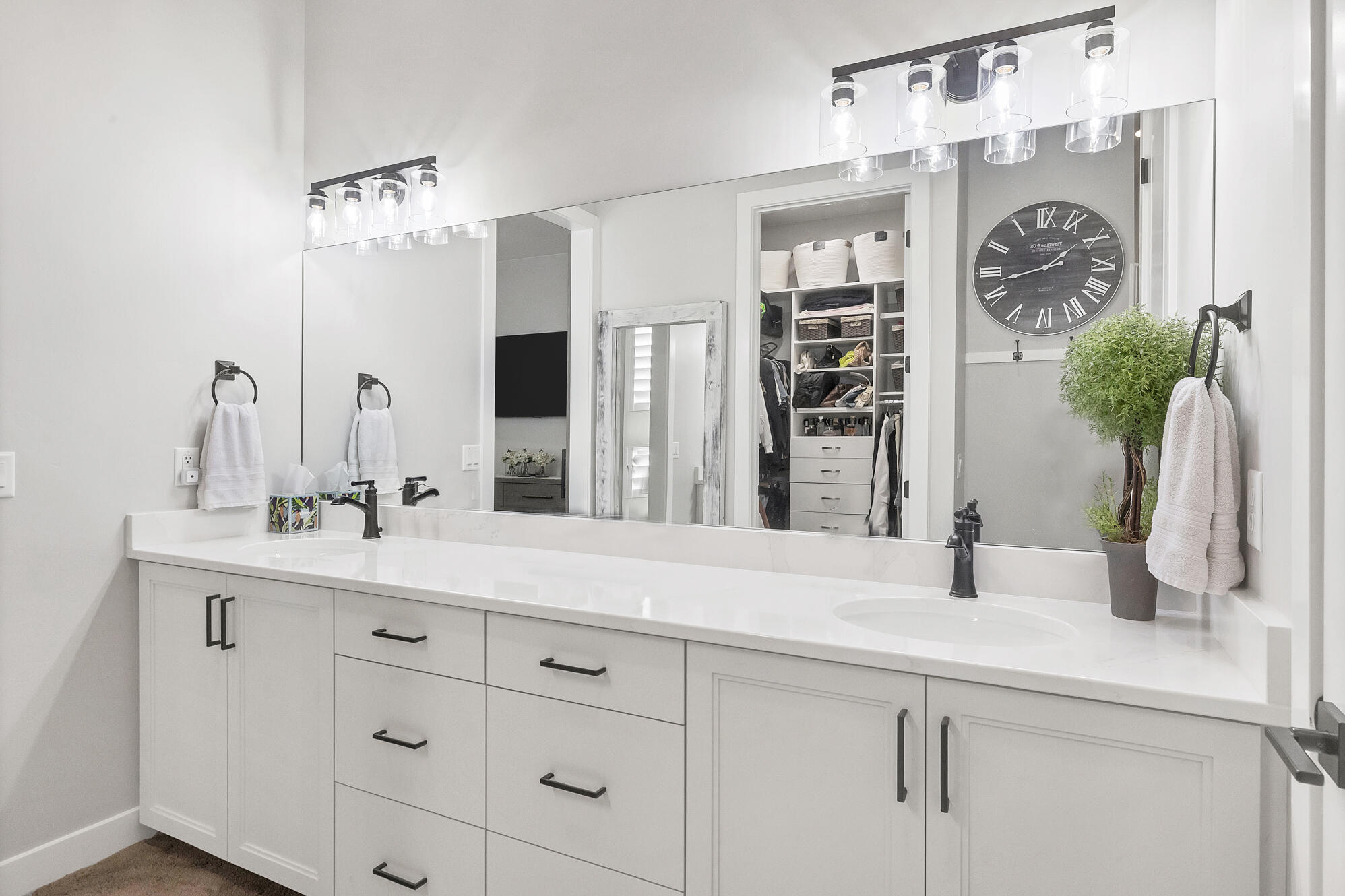 VILLAS AT SUN RIVER - Residential