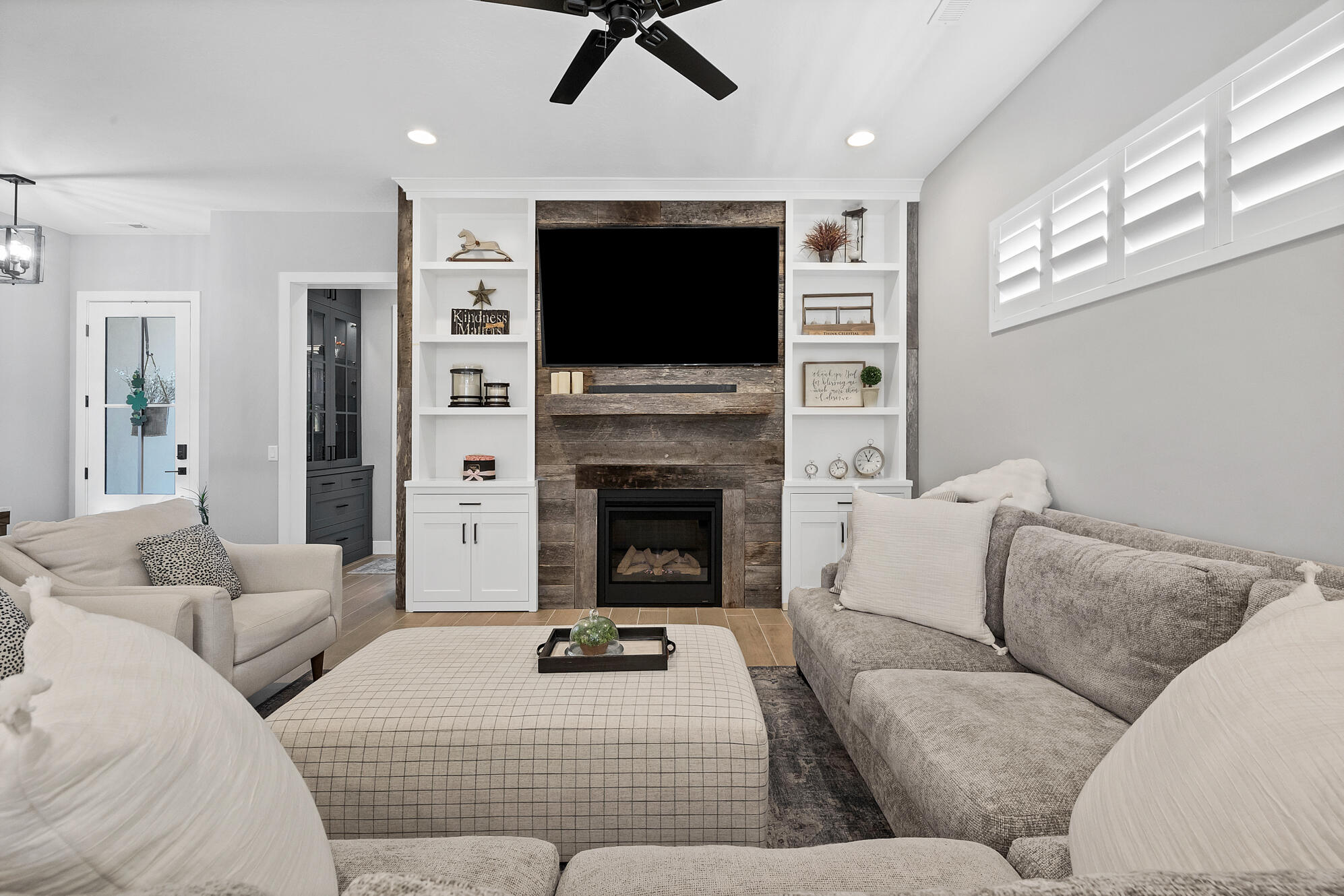 VILLAS AT SUN RIVER - Residential