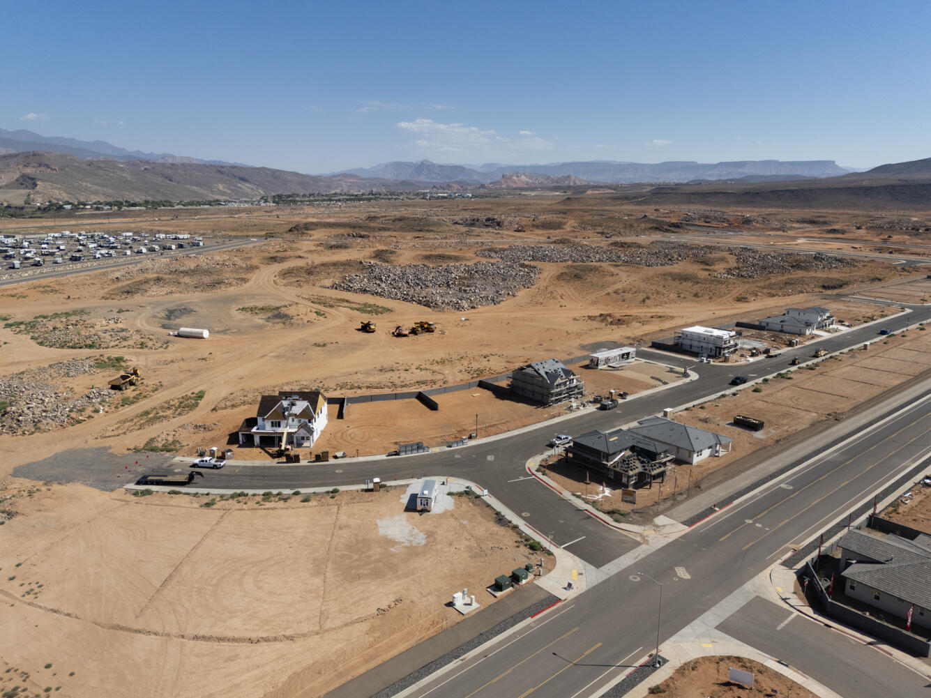 LEGACY AT SAND HOLLOW - Residential