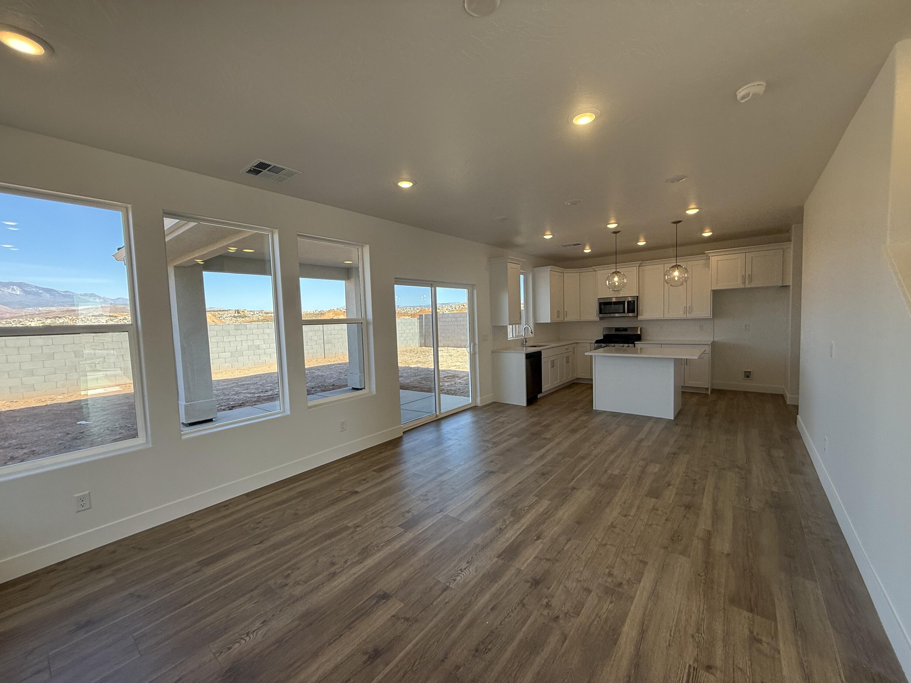 LEGACY AT SAND HOLLOW - Residential