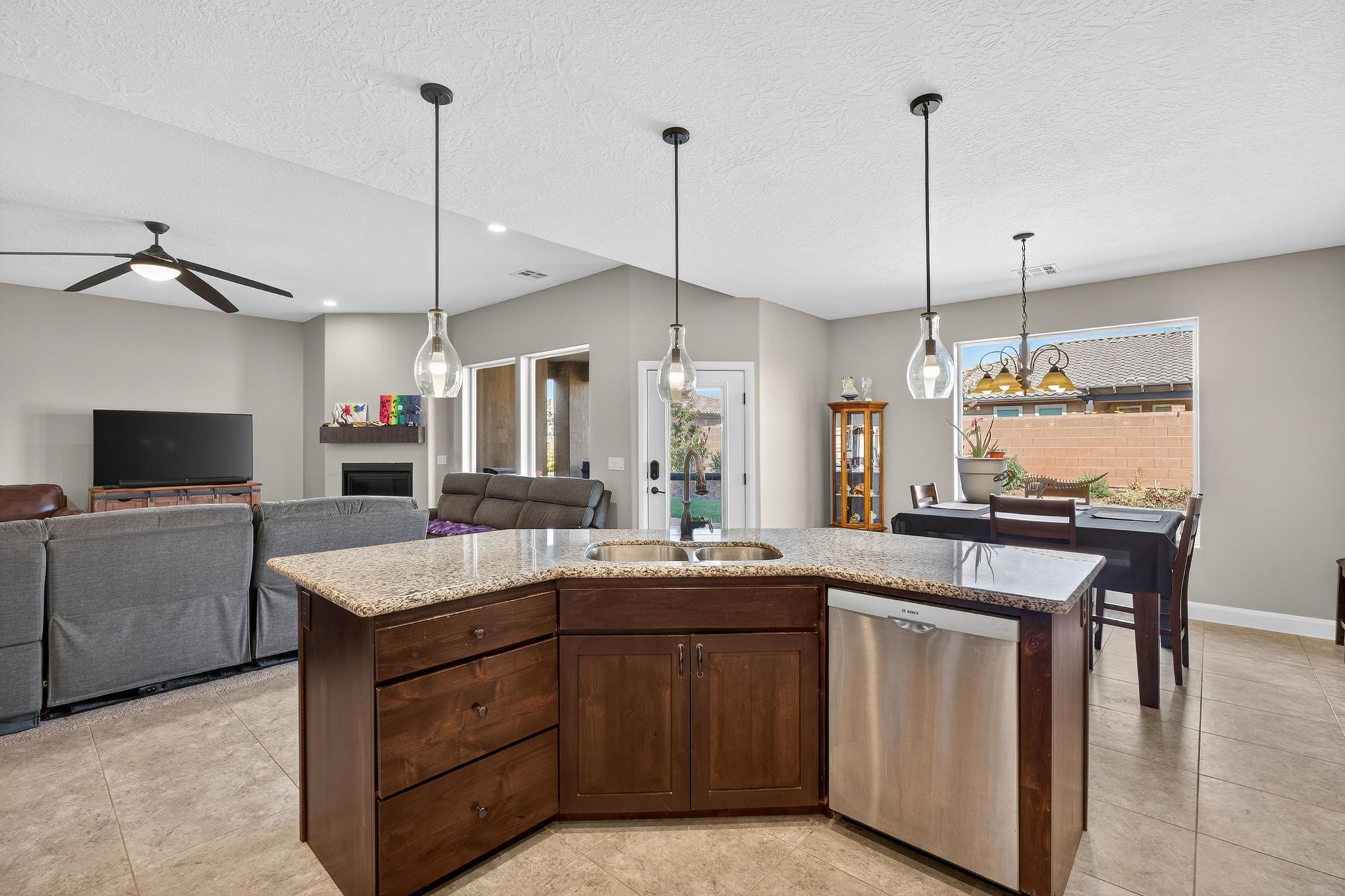 DIXIE SPRINGS - Residential