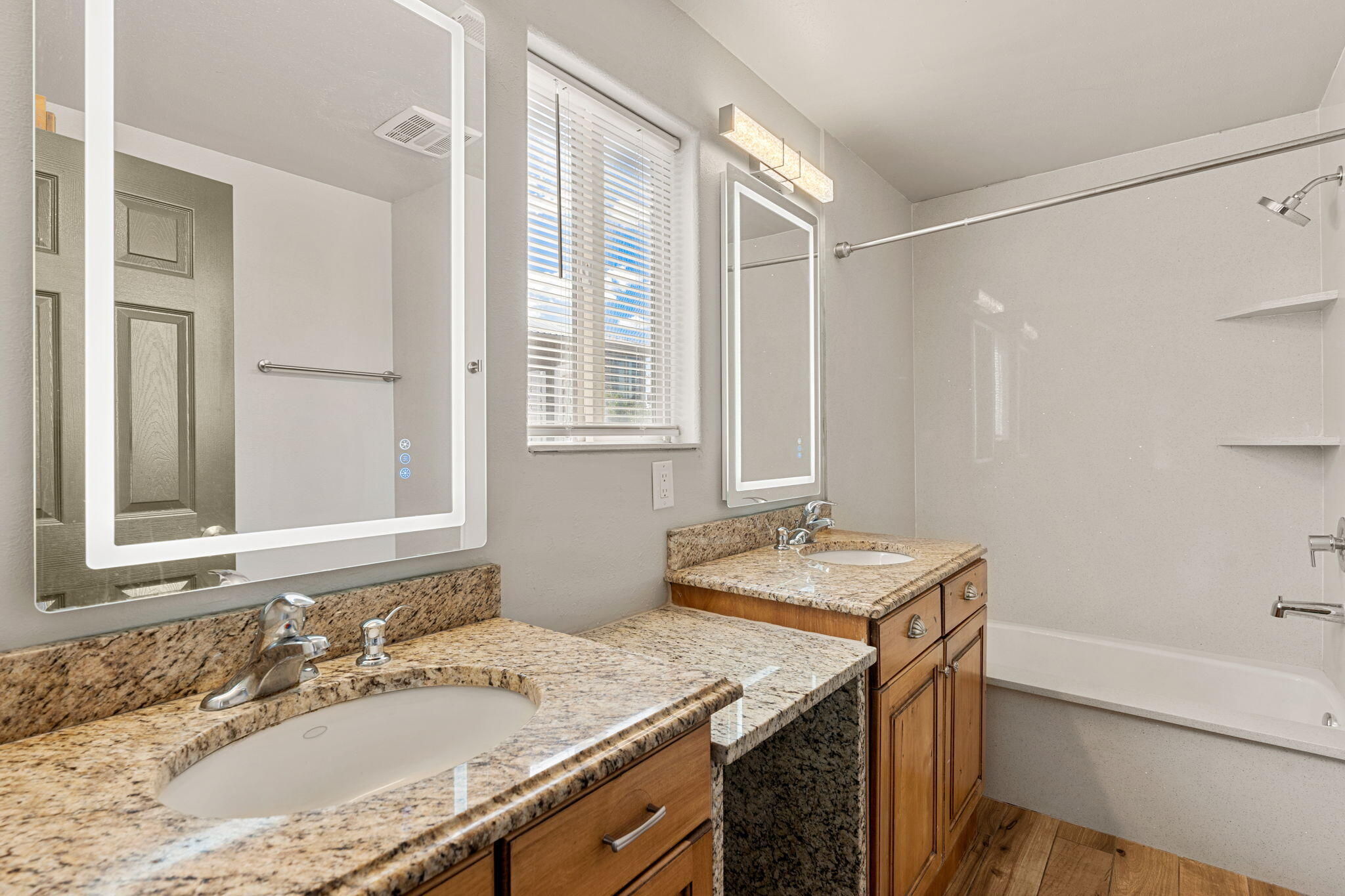 TOQUERVILLE TOWNSITE - Residential