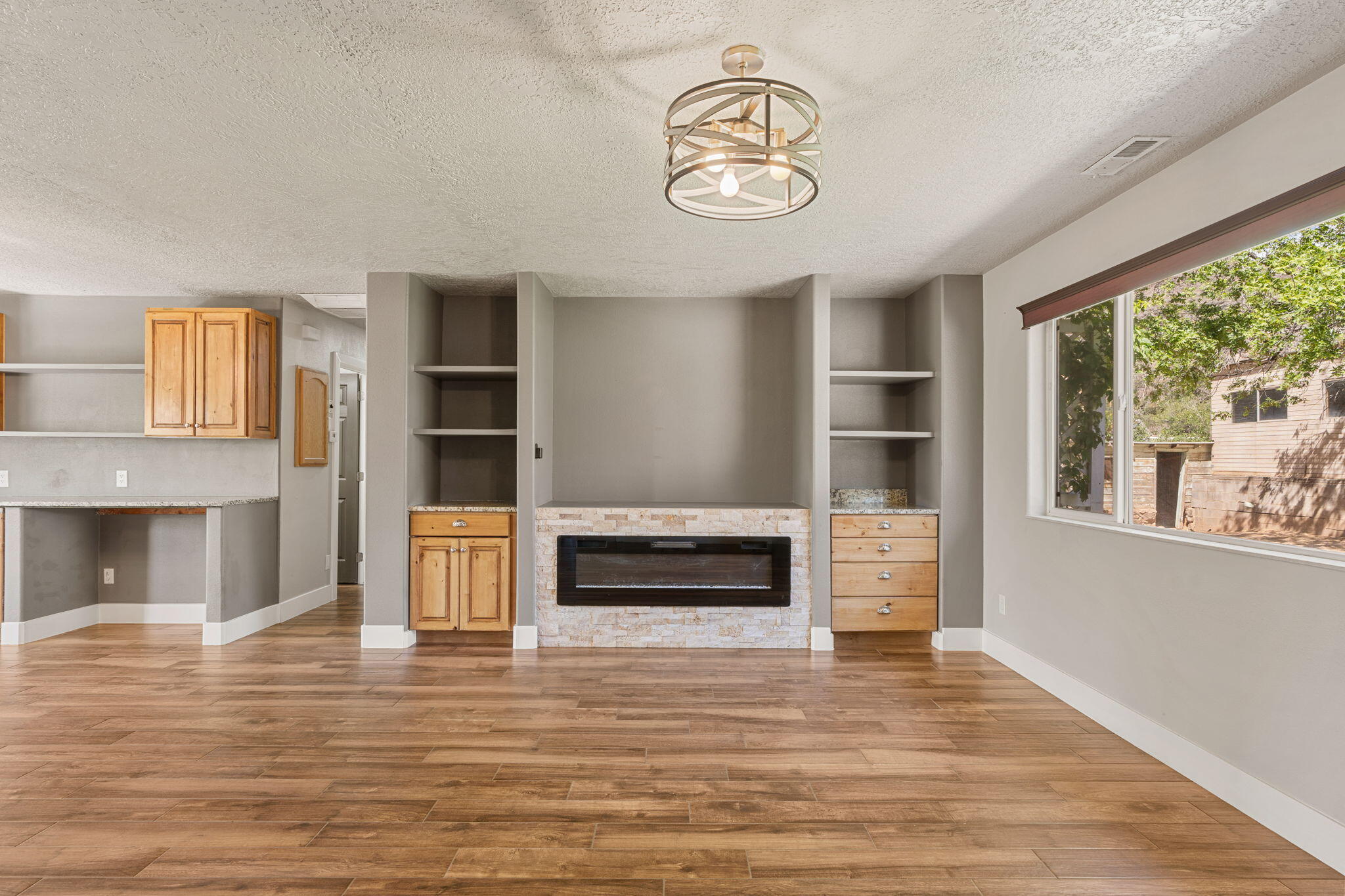 TOQUERVILLE TOWNSITE - Residential