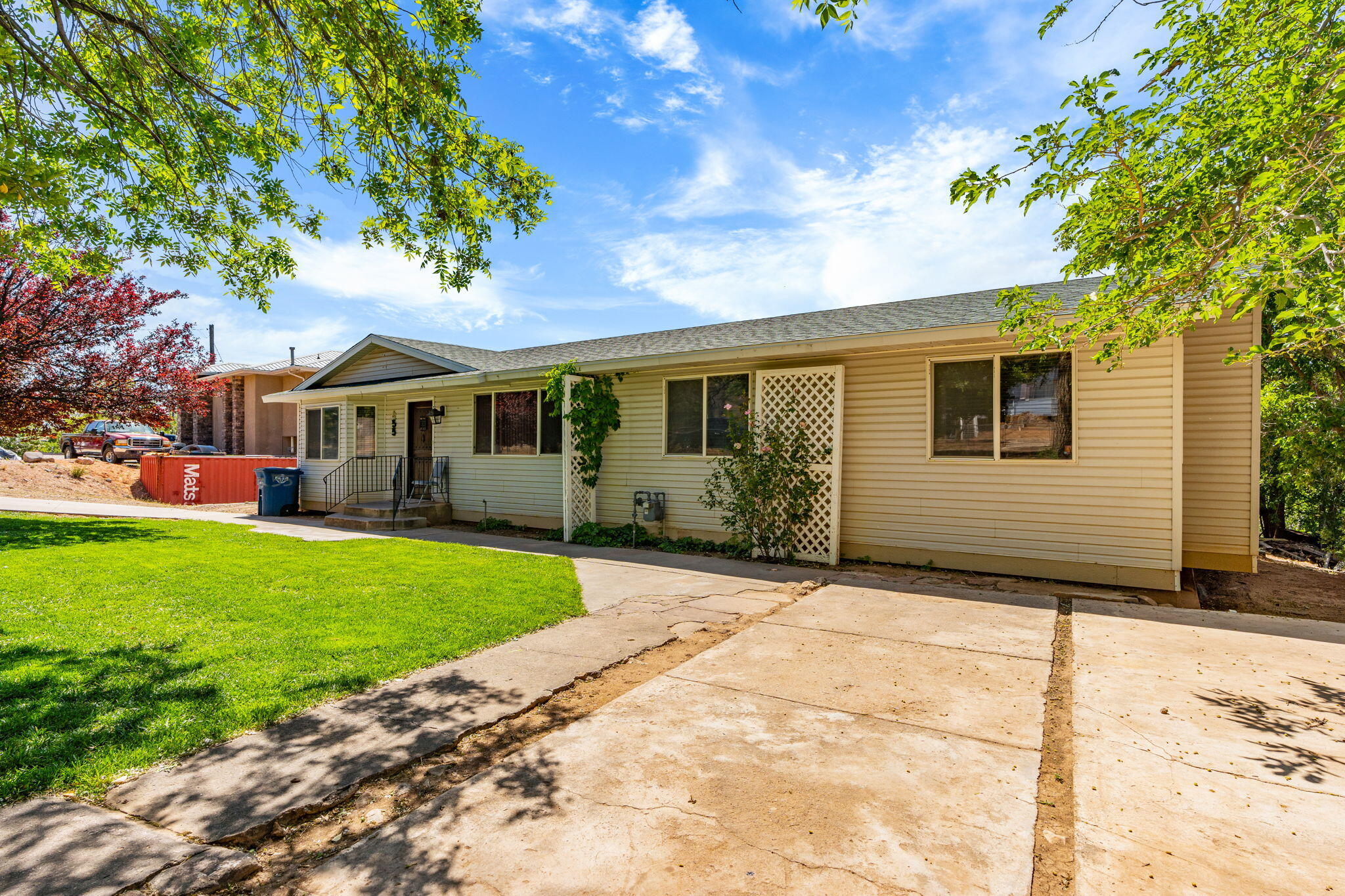 TOQUERVILLE TOWNSITE - Residential