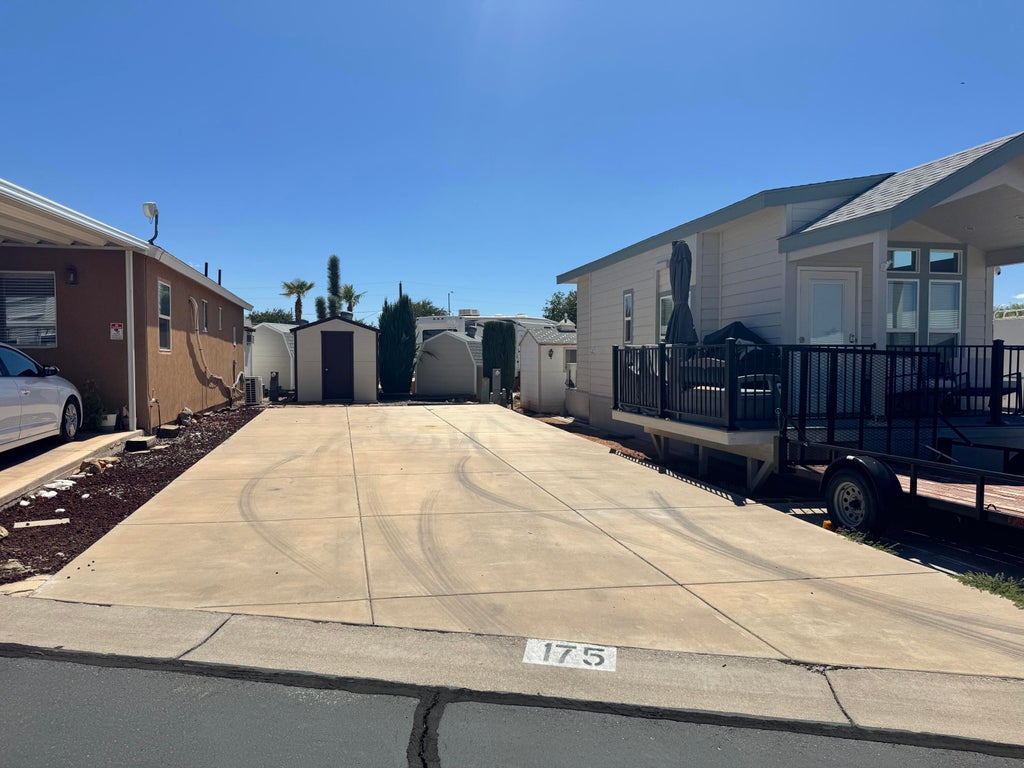 Photo of 1225 N Dixie Downs RD #175, Saint George, UT 84770 (MLS # 26-275840)