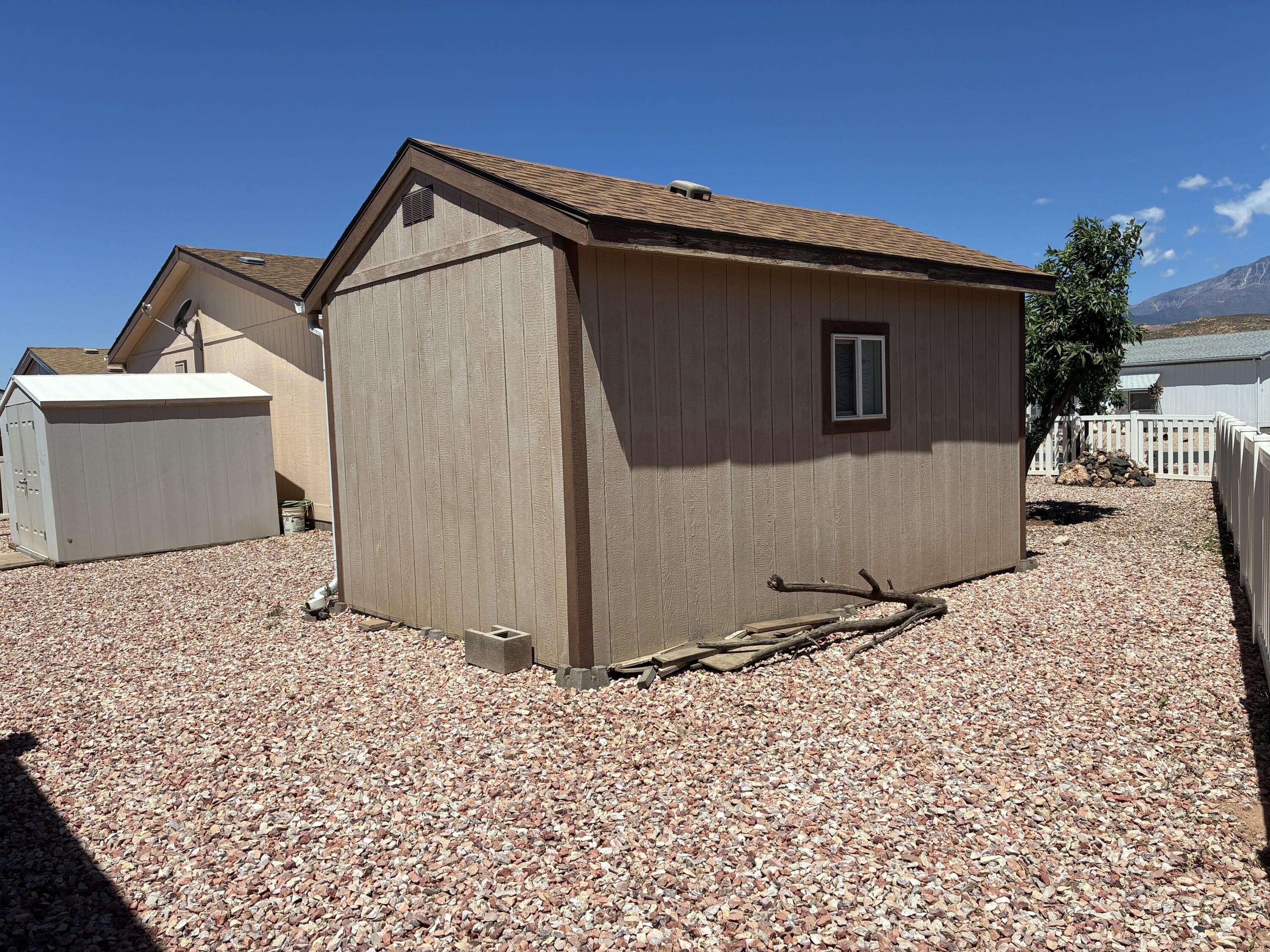 LAVA BLUFF MOBILE HOME PARK - Residential