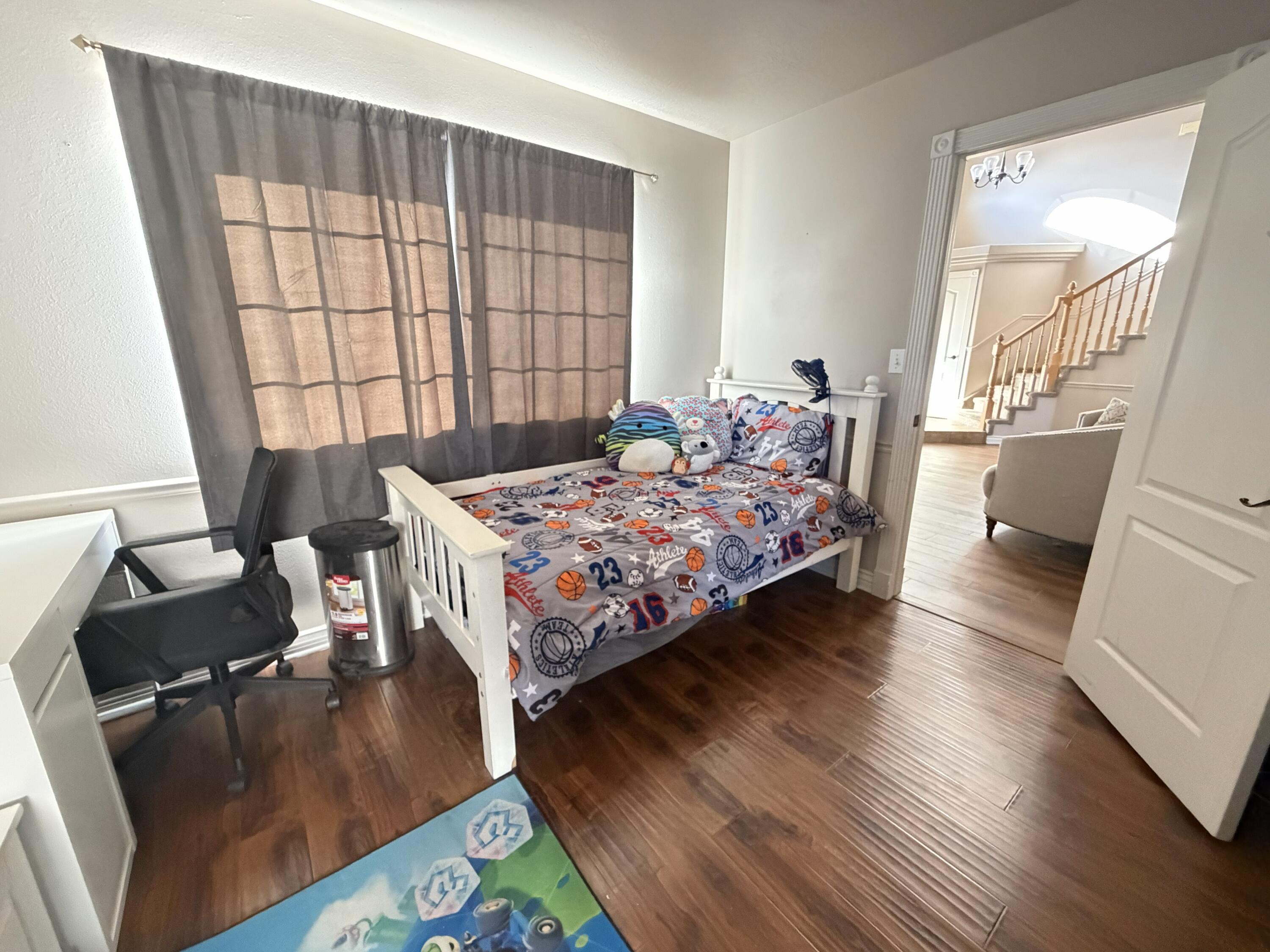 BLOOMINGTON HILLS - Residential