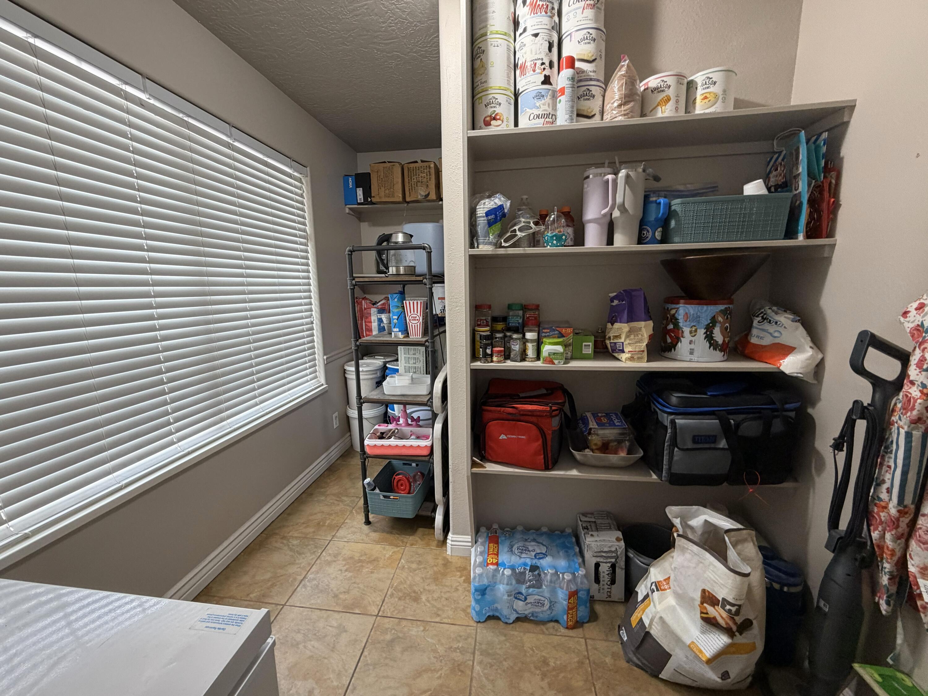 BLOOMINGTON HILLS - Residential