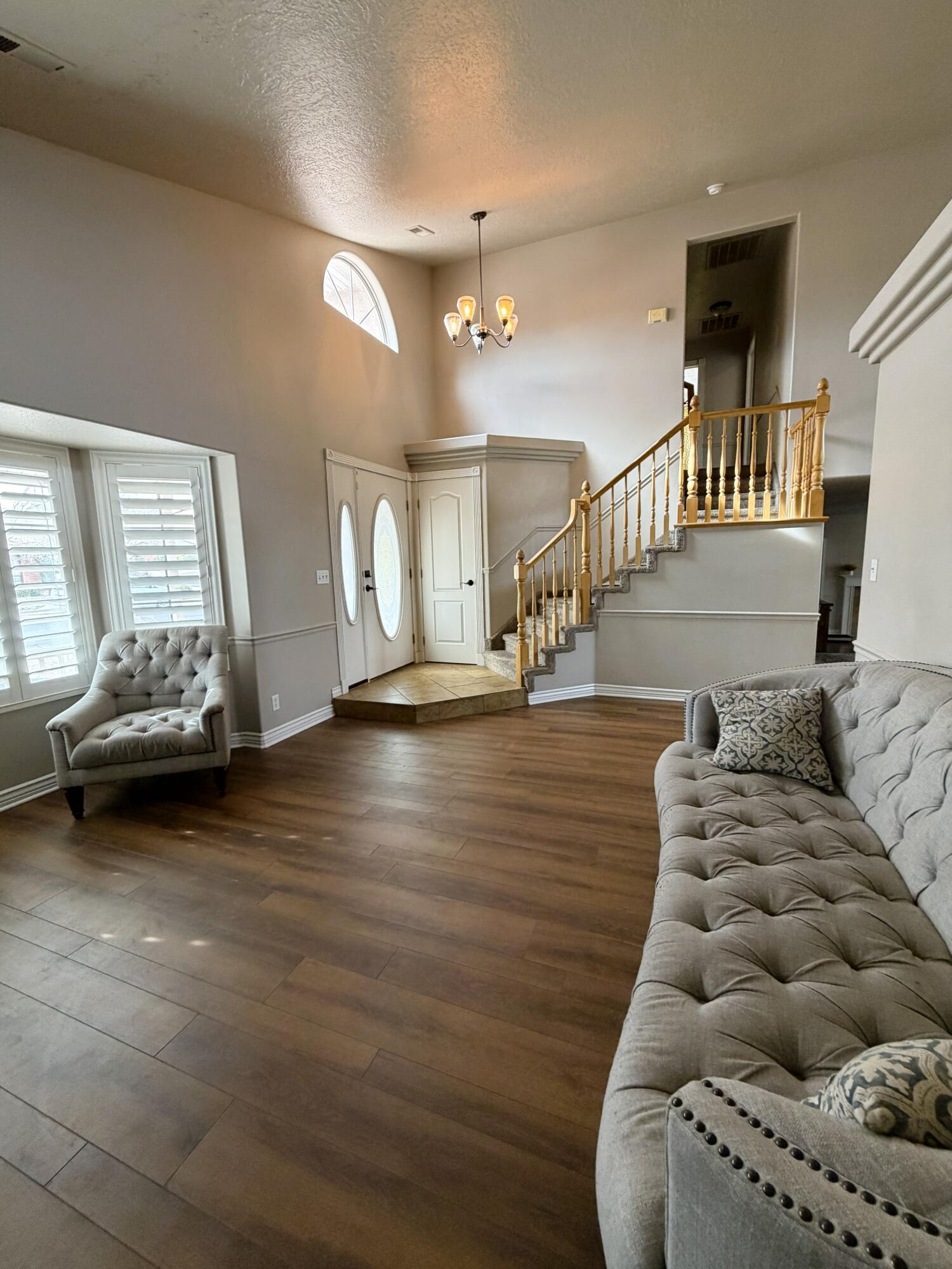 BLOOMINGTON HILLS - Residential