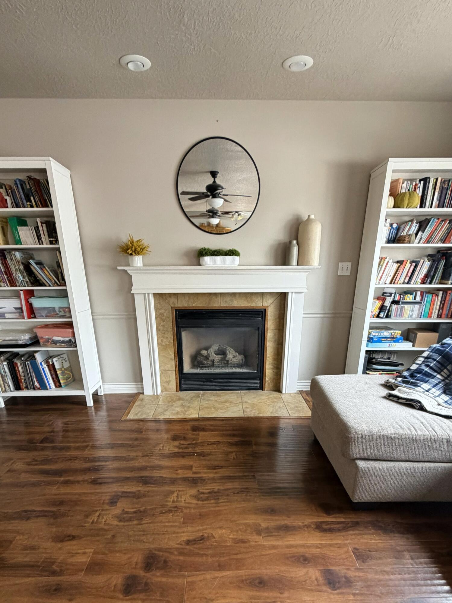 BLOOMINGTON HILLS - Residential