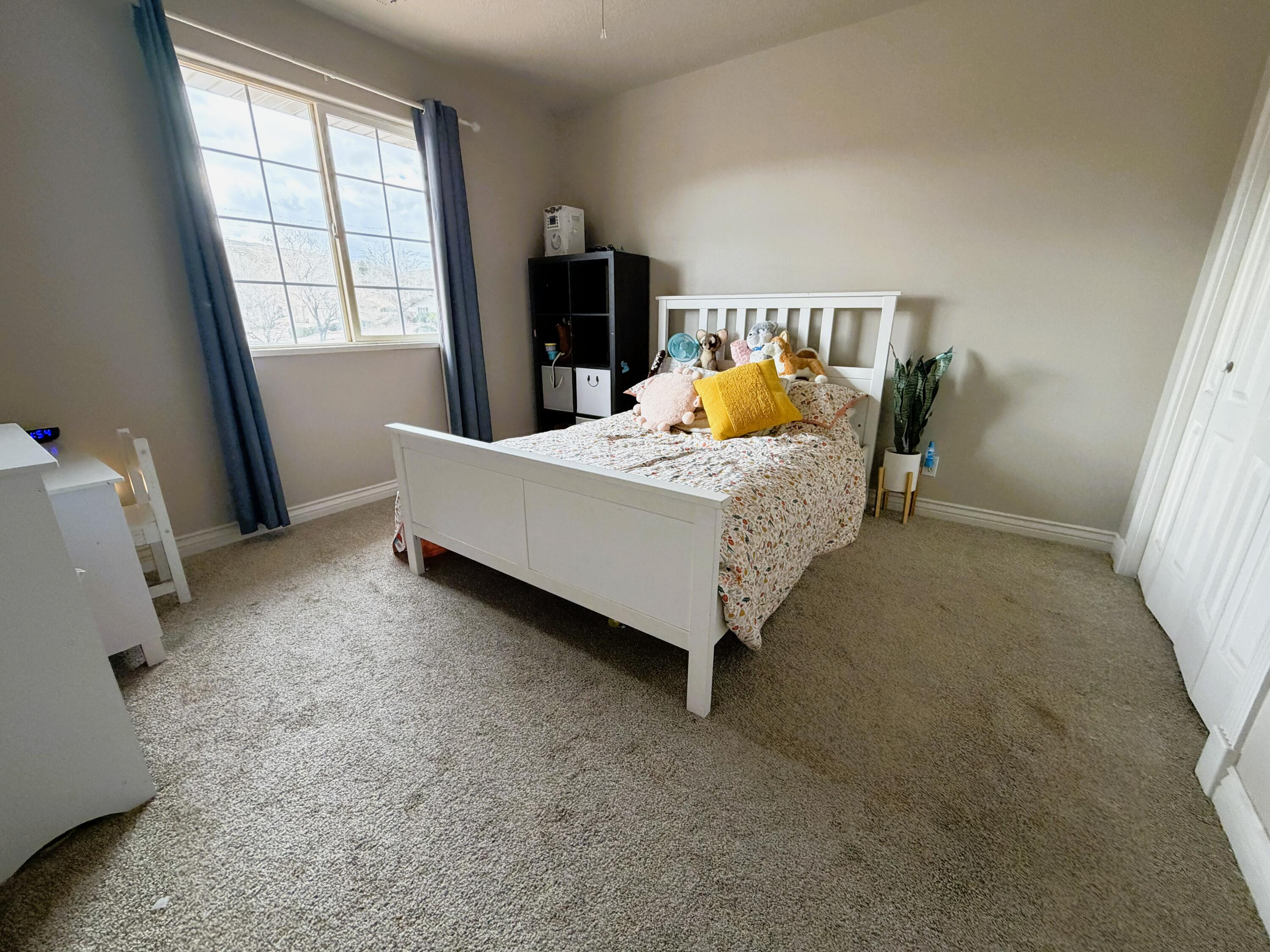 BLOOMINGTON HILLS - Residential