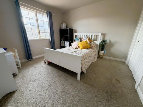 Tiny photo for 1157 E CHOKEBERRY DR, Saint George, UT 84790 (MLS # 26-267751)