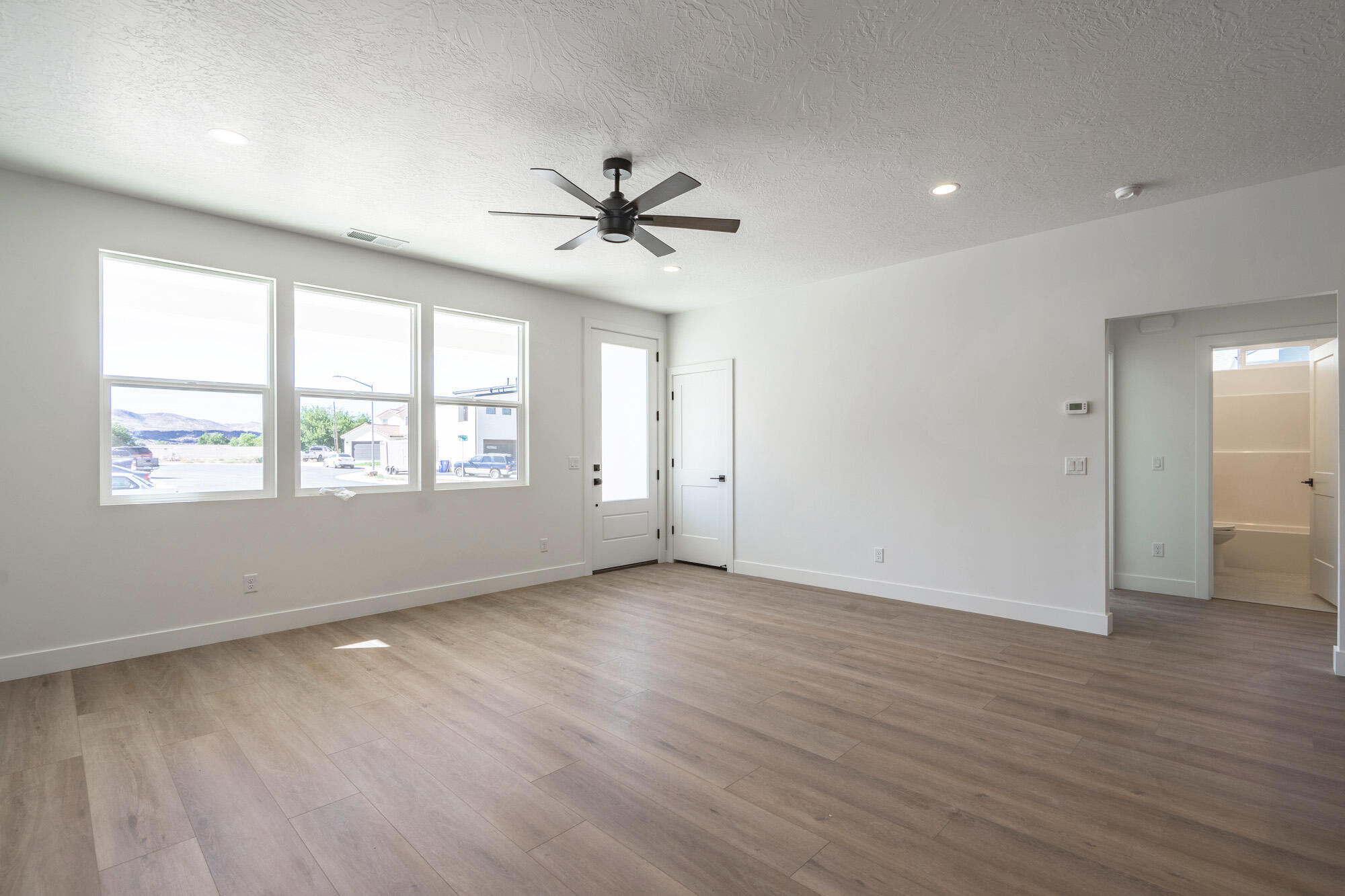 EVES GARDEN - Residential