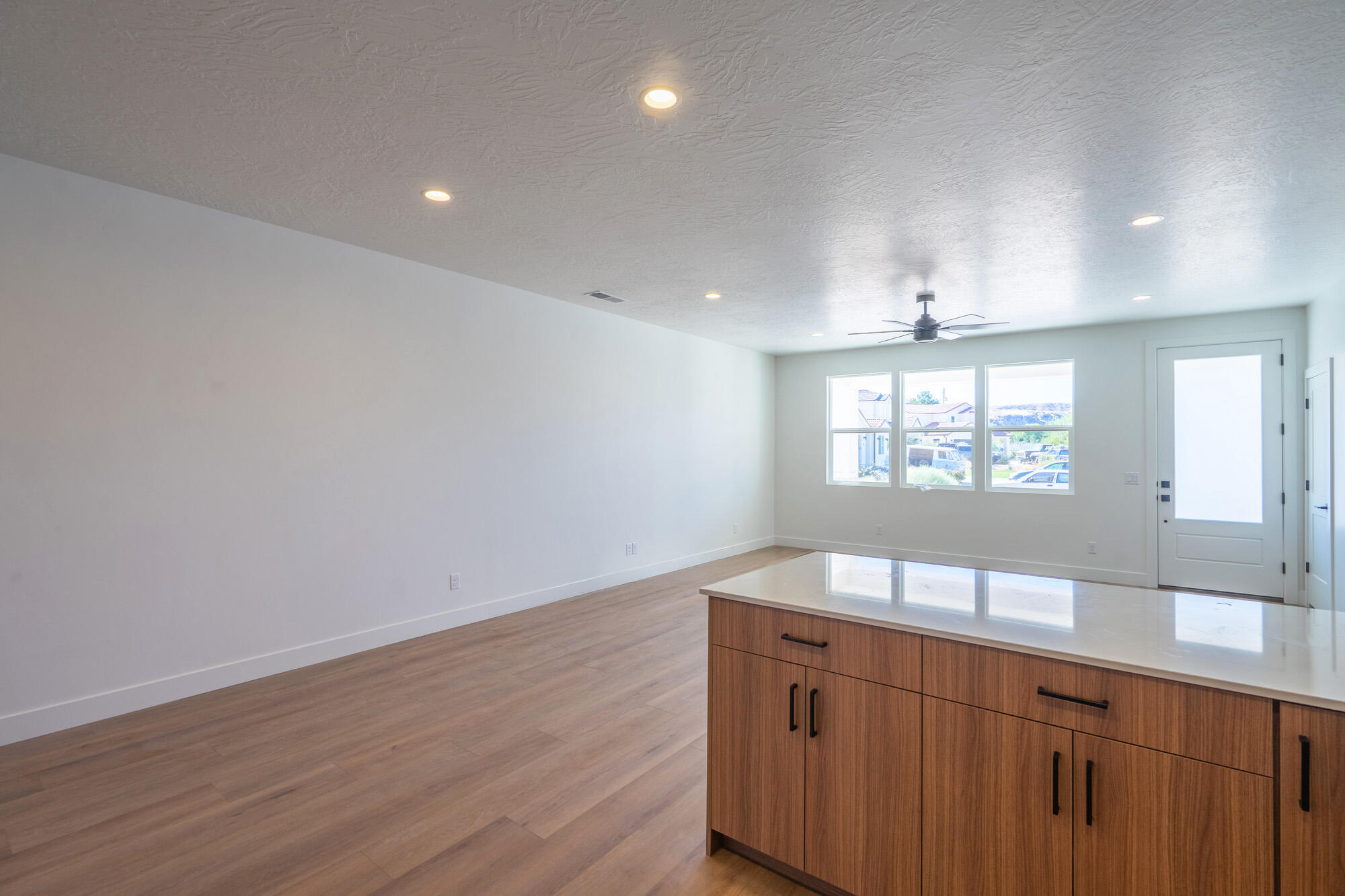 EVES GARDEN - Residential