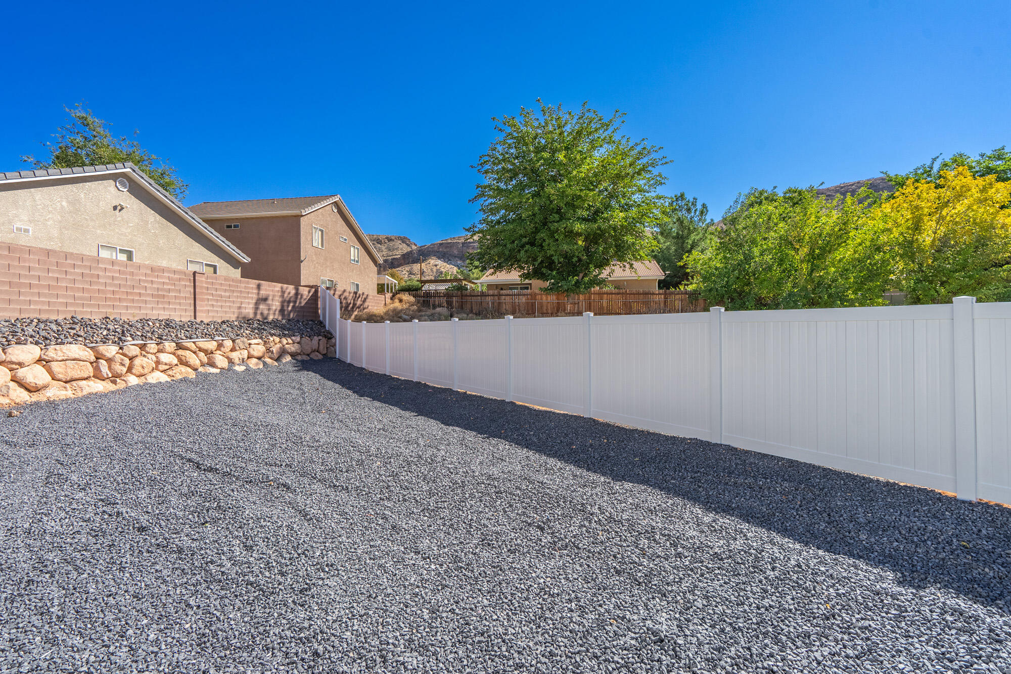 EVES GARDEN - Residential