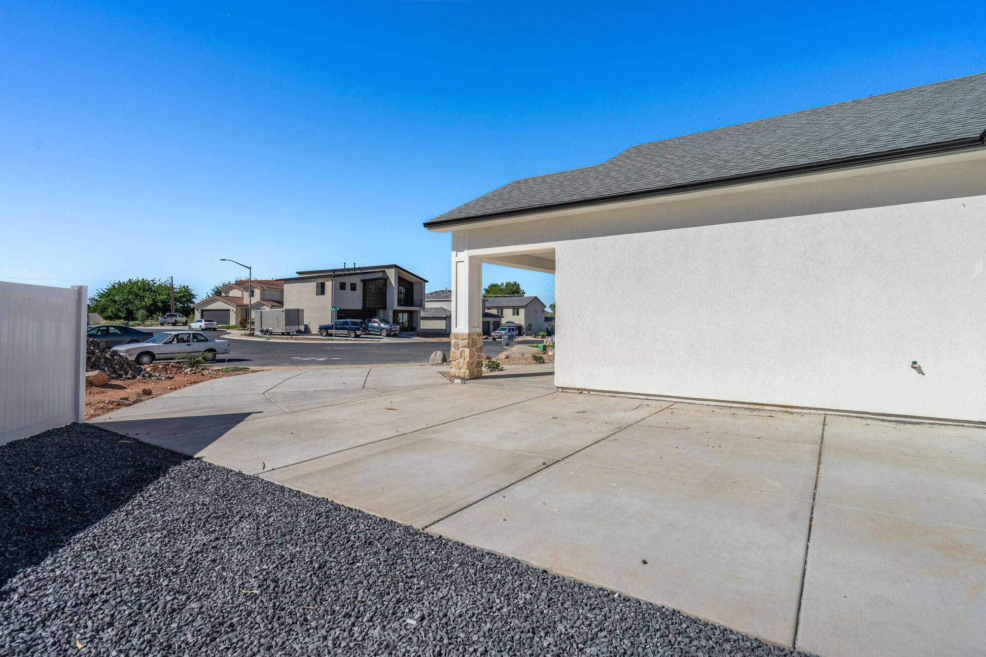 EVES GARDEN - Residential