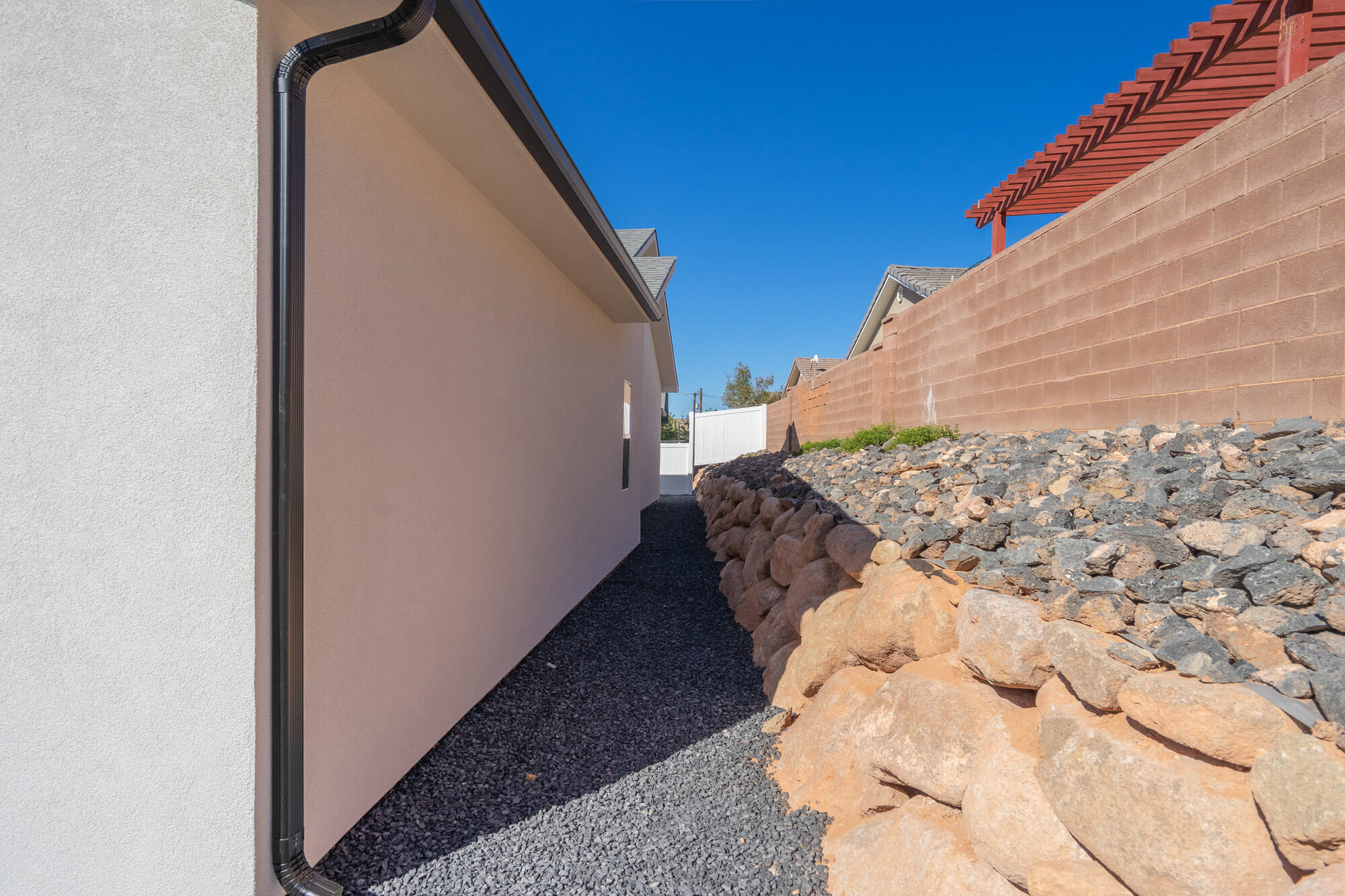 EVES GARDEN - Residential