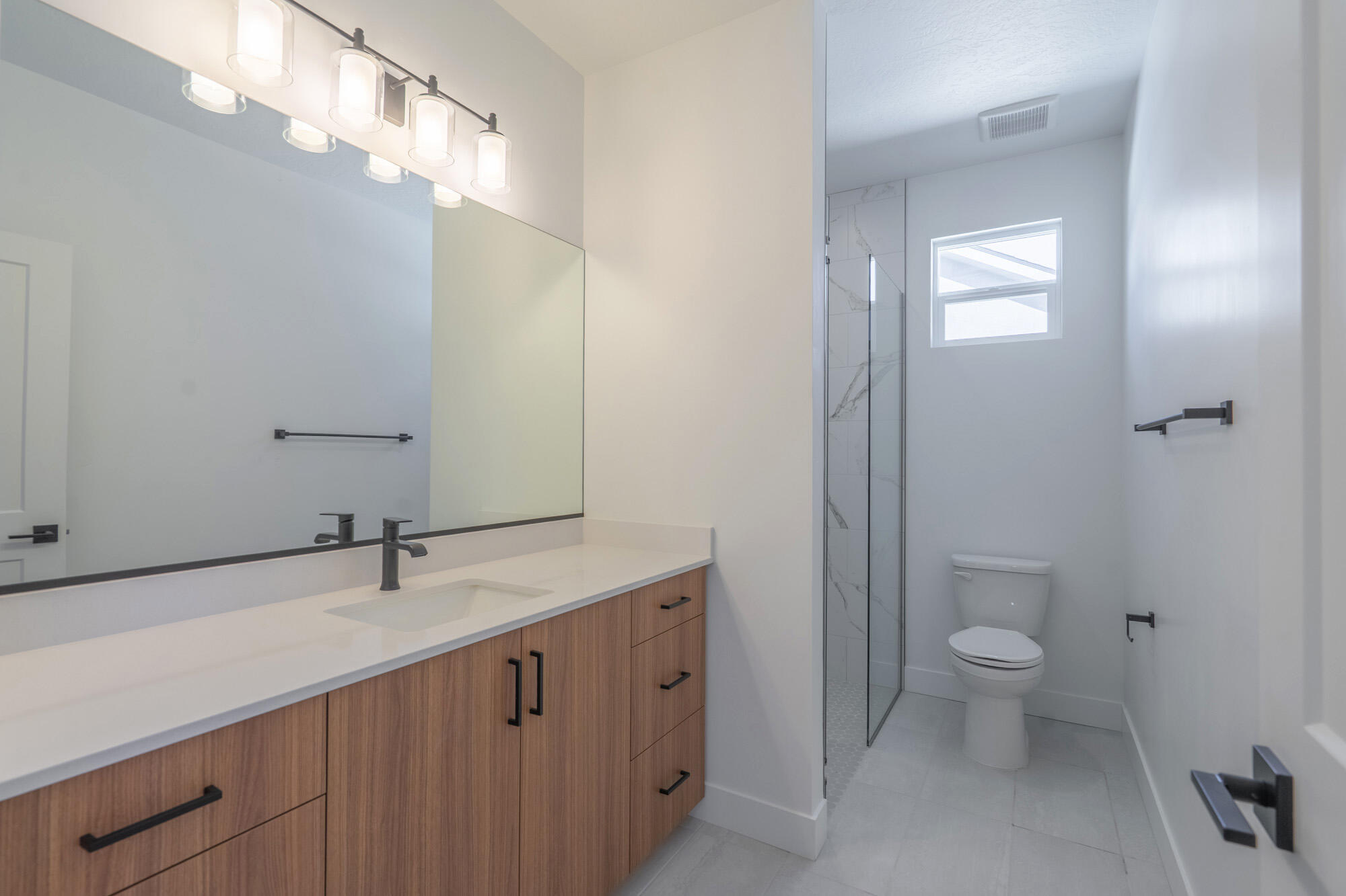 EVES GARDEN - Residential