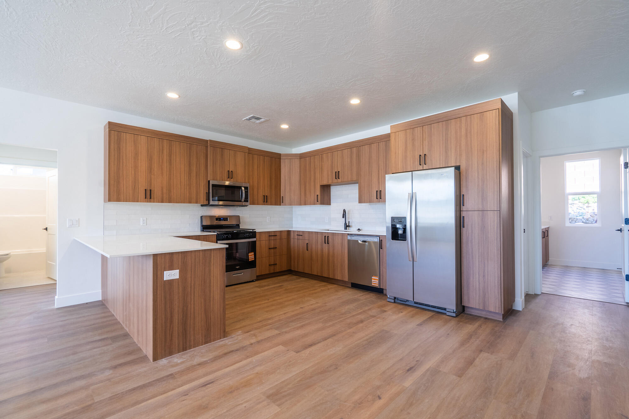 EVES GARDEN - Residential