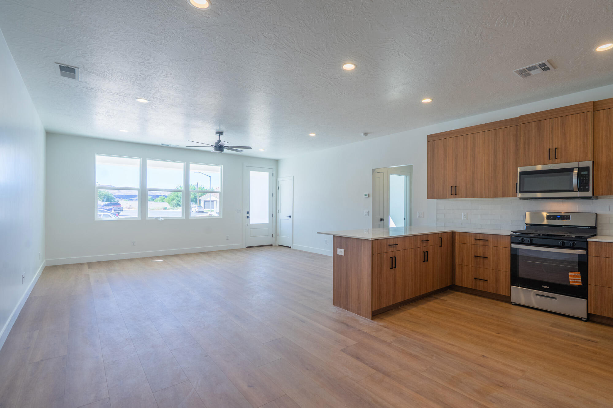 EVES GARDEN - Residential