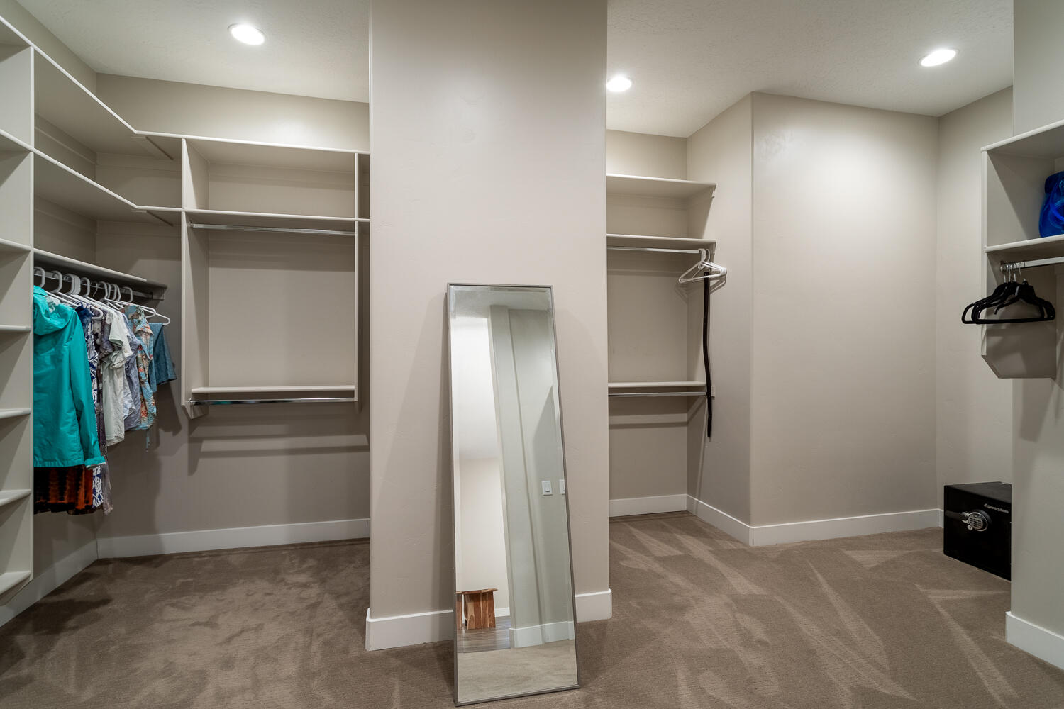 St George, Utah 84770, United States, 3 Bedrooms Bedrooms, ,2 BathroomsBathrooms,Residential,Active,32558