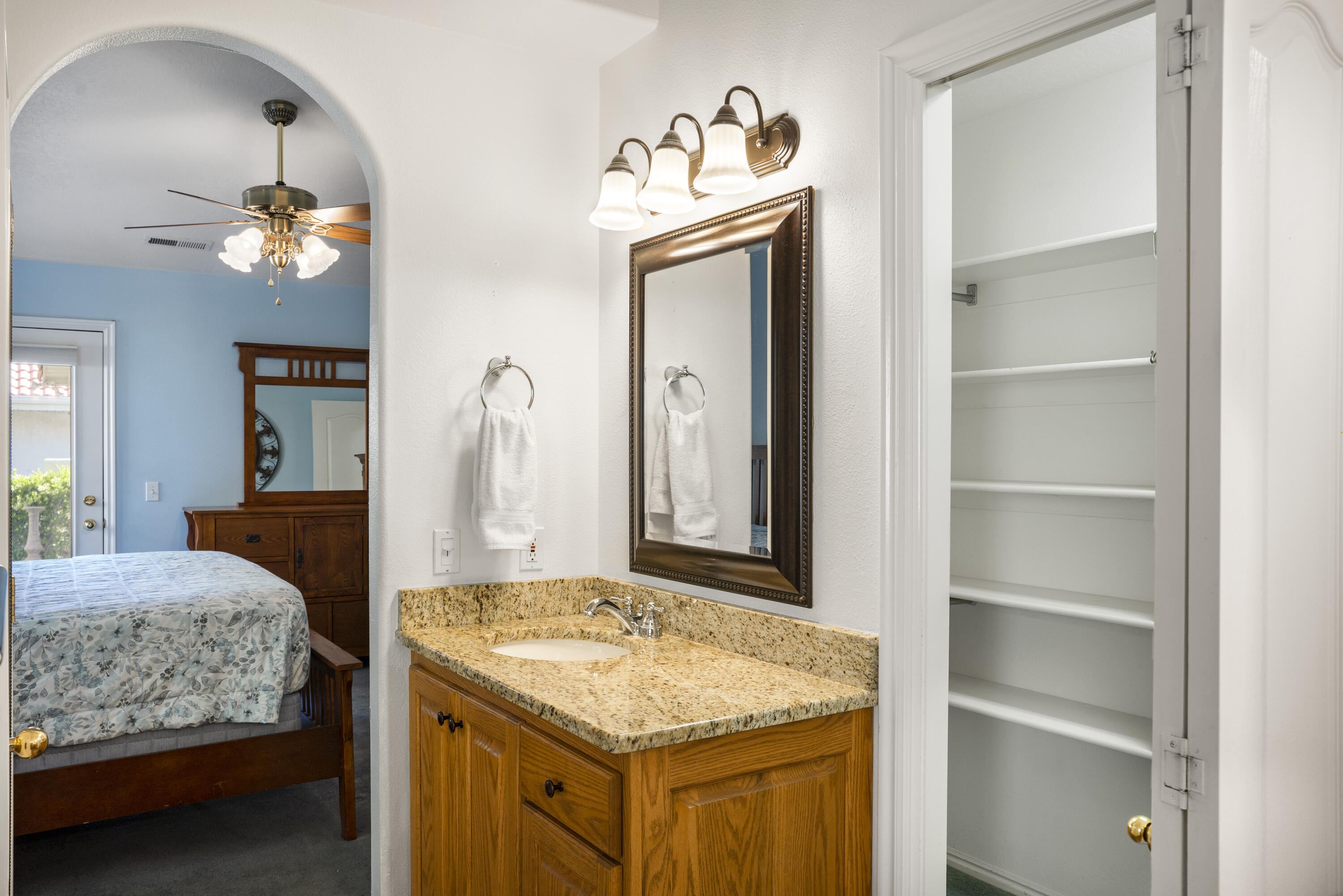 PAR 5 AT BLOOMINGTON HILLS TOWNHOMES - Residential