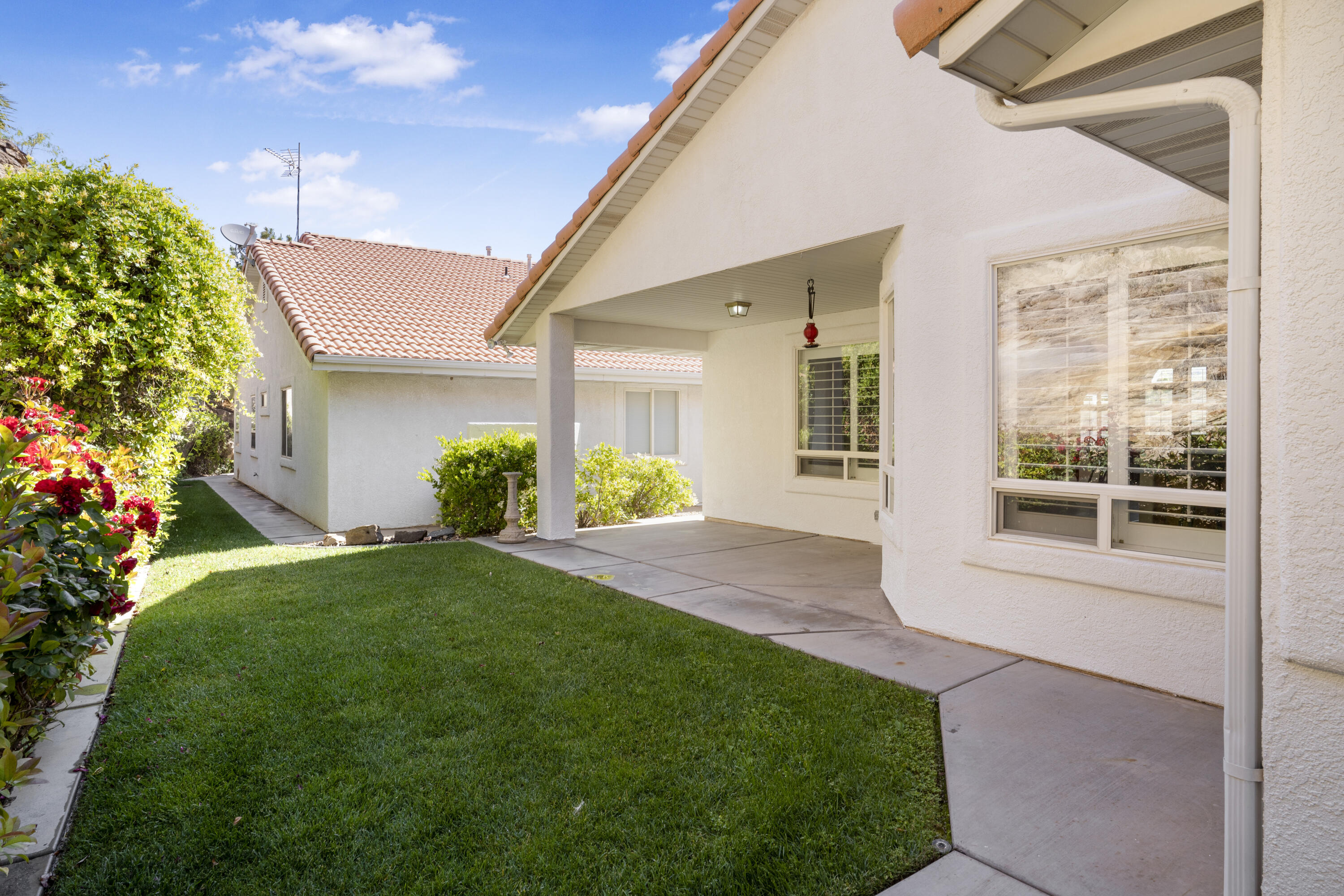 PAR 5 AT BLOOMINGTON HILLS TOWNHOMES - Residential