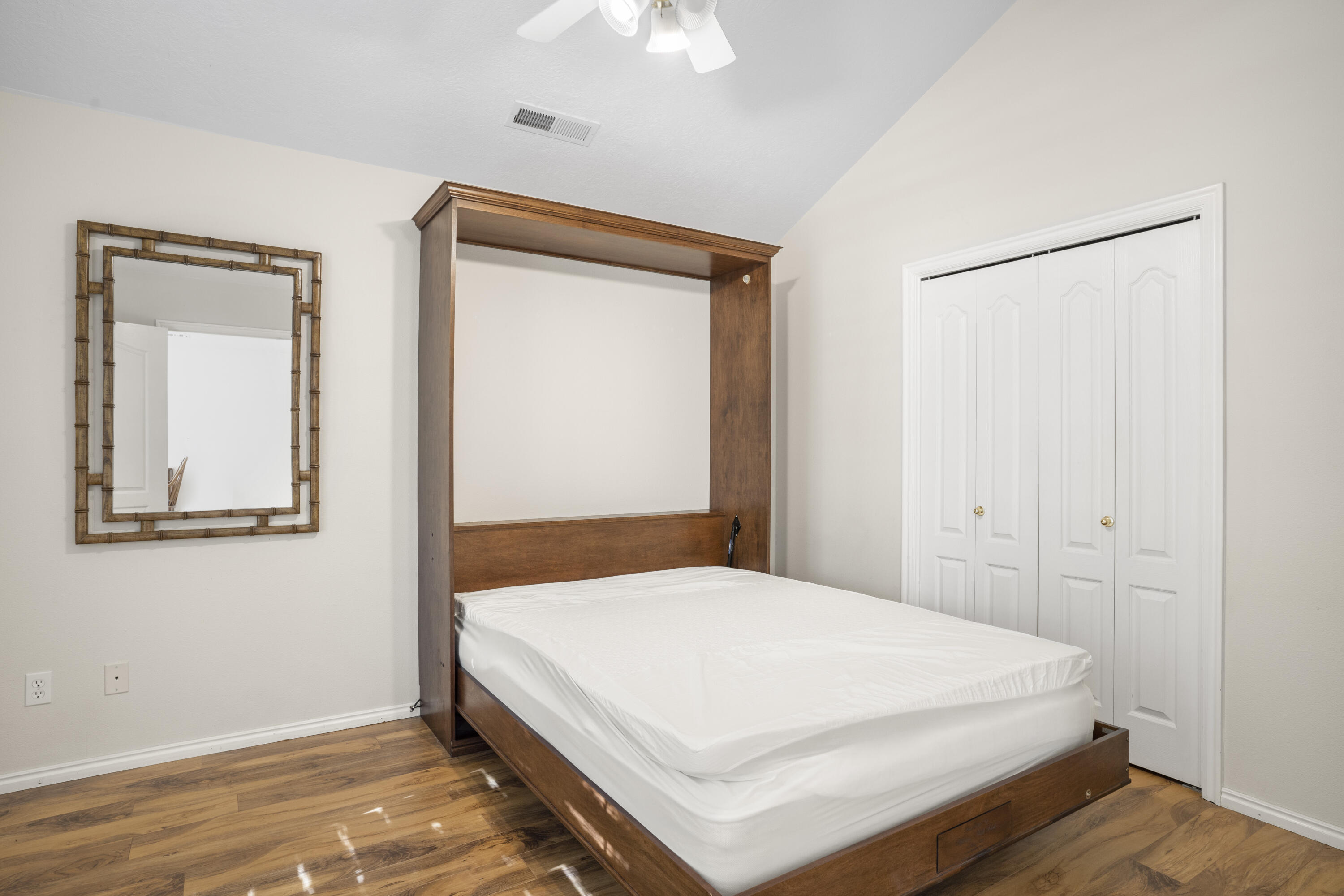 PAR 5 AT BLOOMINGTON HILLS TOWNHOMES - Residential