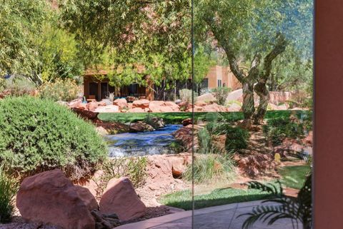 Tiny photo for 2410 W Entrada Trail Unit #4, Saint George, UT 84770 (MLS # 26-271554)