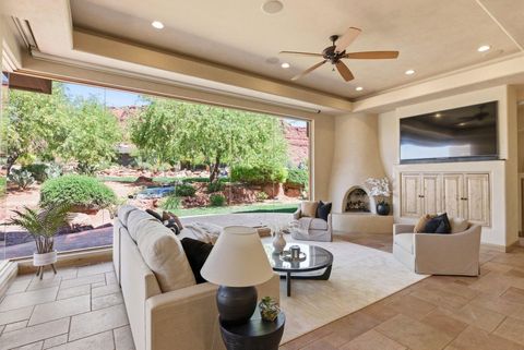 Tiny photo for 2410 W Entrada Trail Unit #4, Saint George, UT 84770 (MLS # 26-271554)