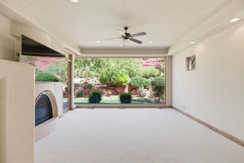 Tiny photo for 2410 W Entrada Trail Unit #4, Saint George, UT 84770 (MLS # 26-271554)