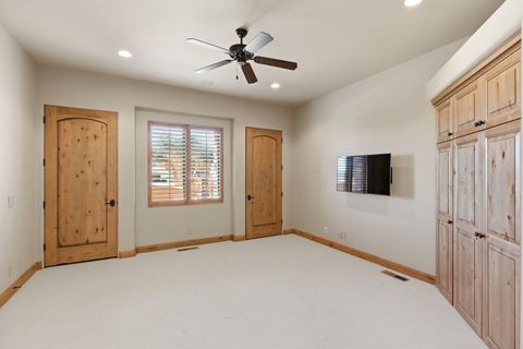 Tiny photo for 2410 W Entrada Trail Unit #4, Saint George, UT 84770 (MLS # 26-271554)
