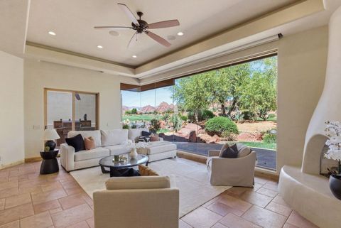 Tiny photo for 2410 W Entrada Trail Unit #4, Saint George, UT 84770 (MLS # 26-271554)