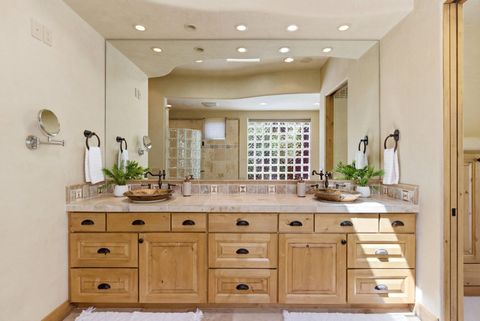 Tiny photo for 2410 W Entrada Trail Unit #4, Saint George, UT 84770 (MLS # 26-271554)