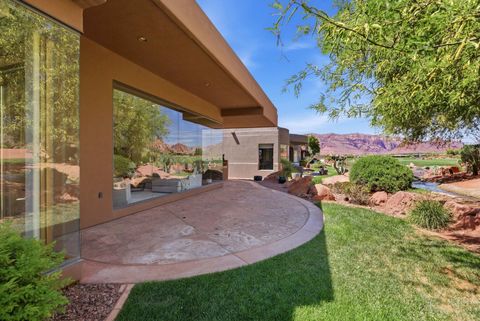 Tiny photo for 2410 W Entrada Trail Unit #4, Saint George, UT 84770 (MLS # 26-271554)